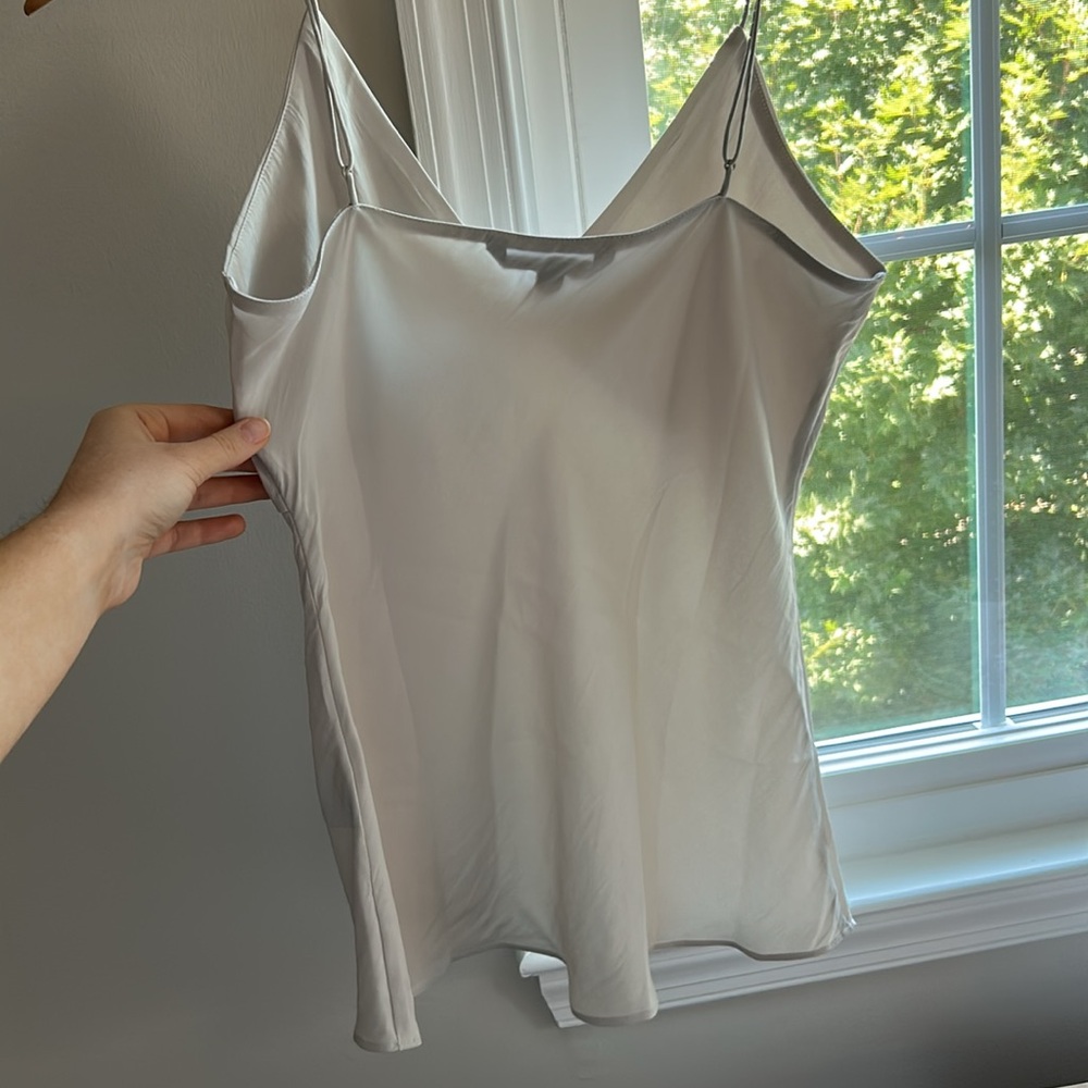 NWOT Banana Republic Flowy Tank - Picture 2 of 3